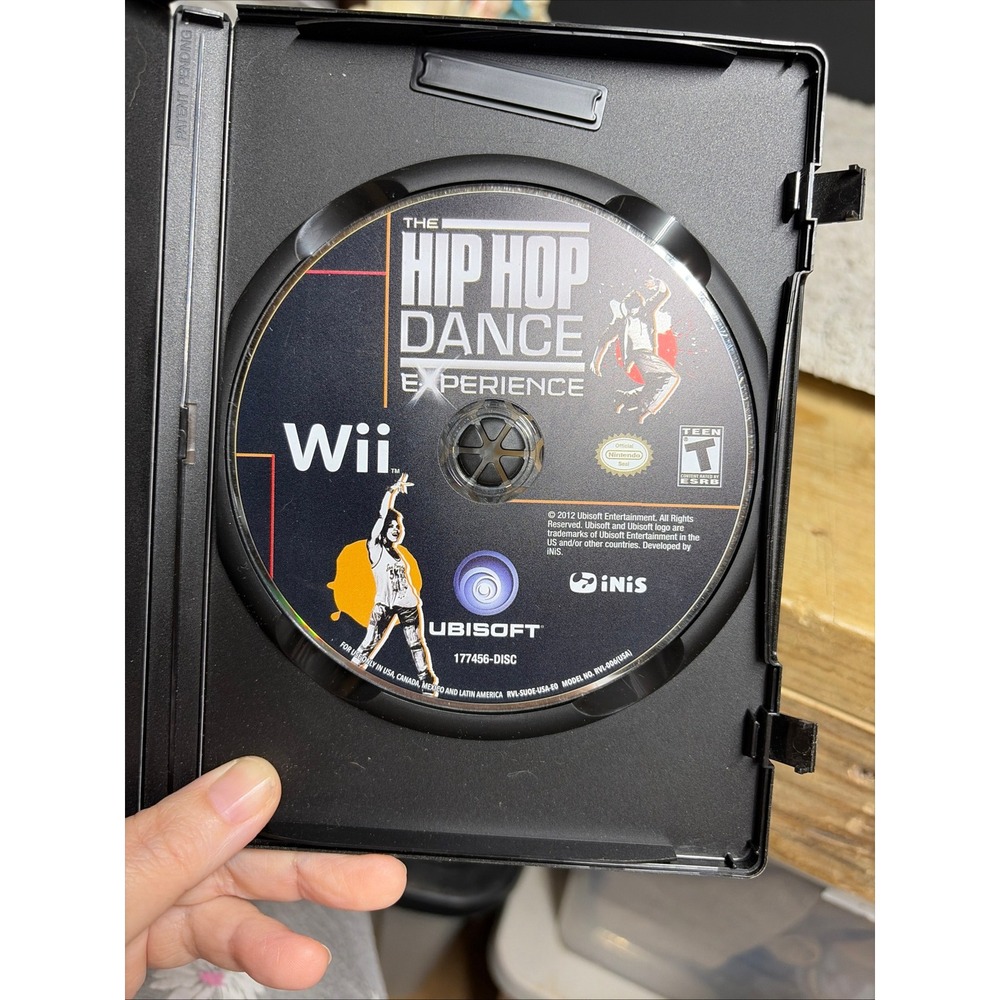 HipHop Dance Experience Nintendo Wii Ubisoft 2012 Disc RVL-SUOE-USA-E0 No Cover